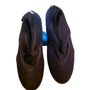 BIKE Black Water Shoes Size 10